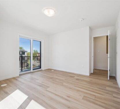 30-Thatcher Dr 030