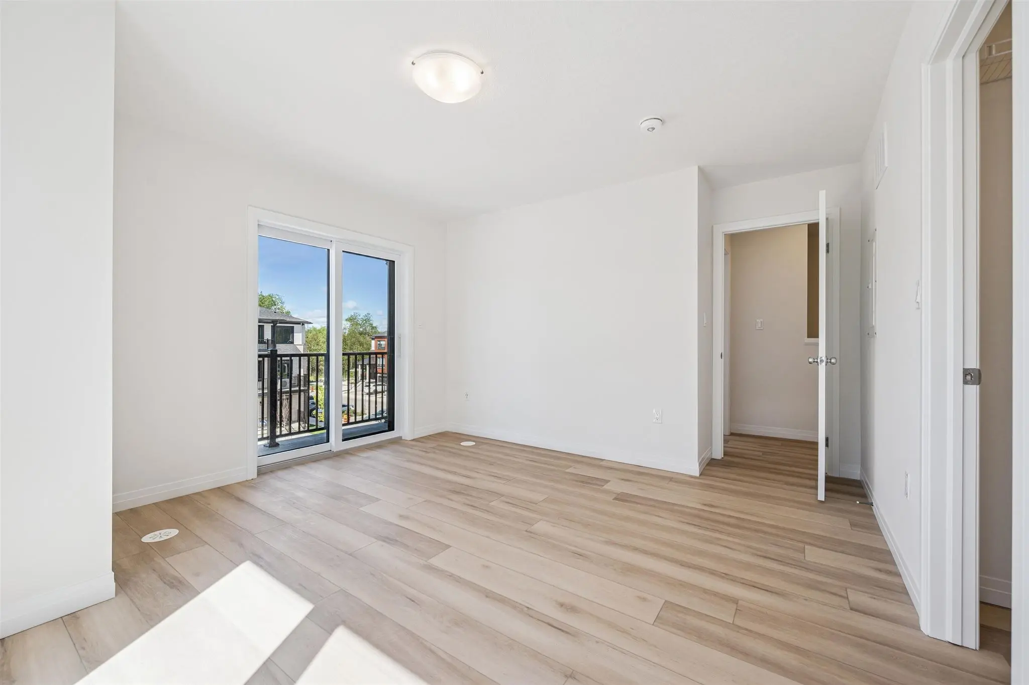 30-Thatcher Dr 030